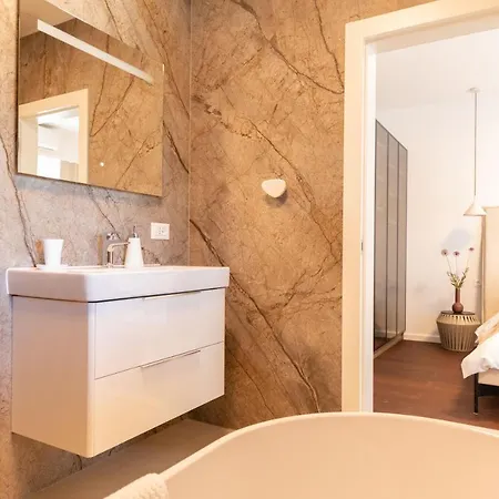 Luxury House Natanel Škrip