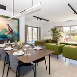 Luxury House Natanel * Skrip