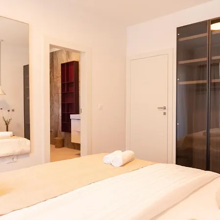 Luxury House Natanel * Škrip