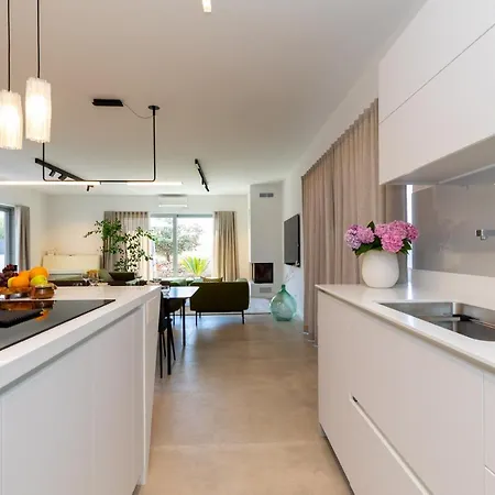 Luxury House Natanel * Skrip