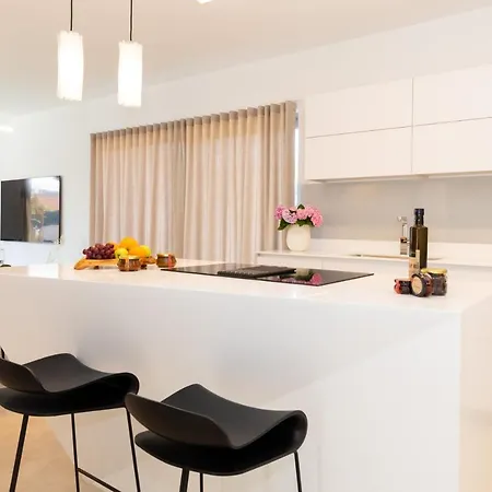 Luxury House Natanel فيلة