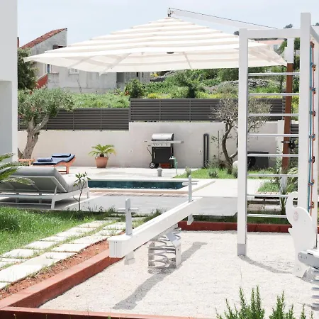 Luxury House Natanel Skrip