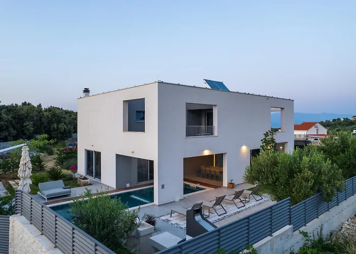 Luxury House Natanel * Škrip